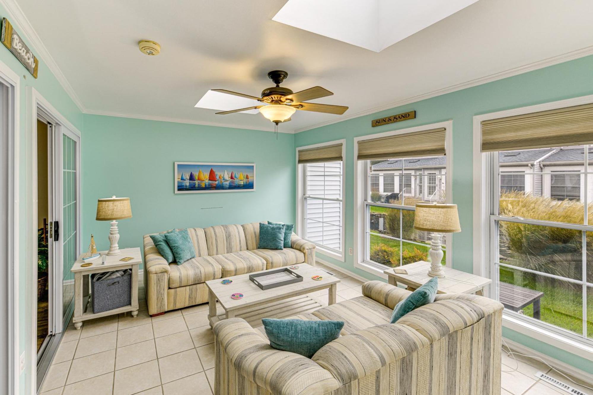 Luxe Updated Resort Escape Less Than 2 Mi To Rehoboth Beach Ngoại thất bức ảnh